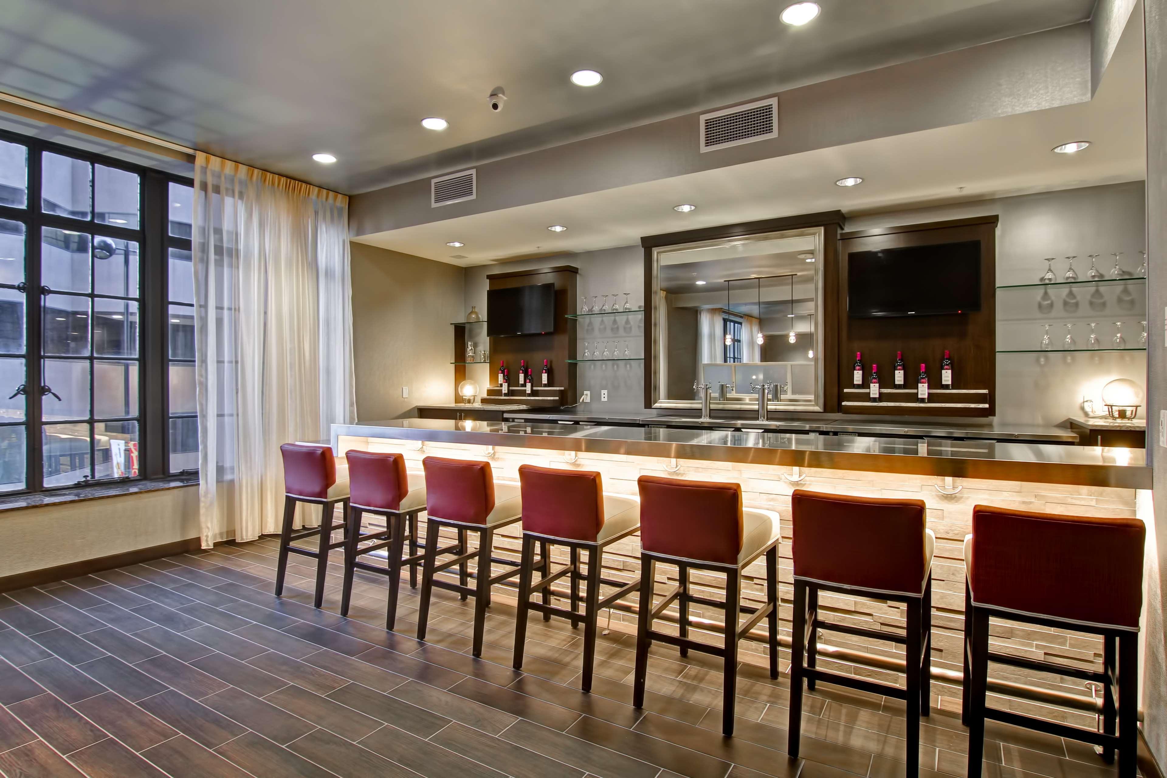 Hampton Inn And Suites Cincinnati - Downtown Buitenkant foto